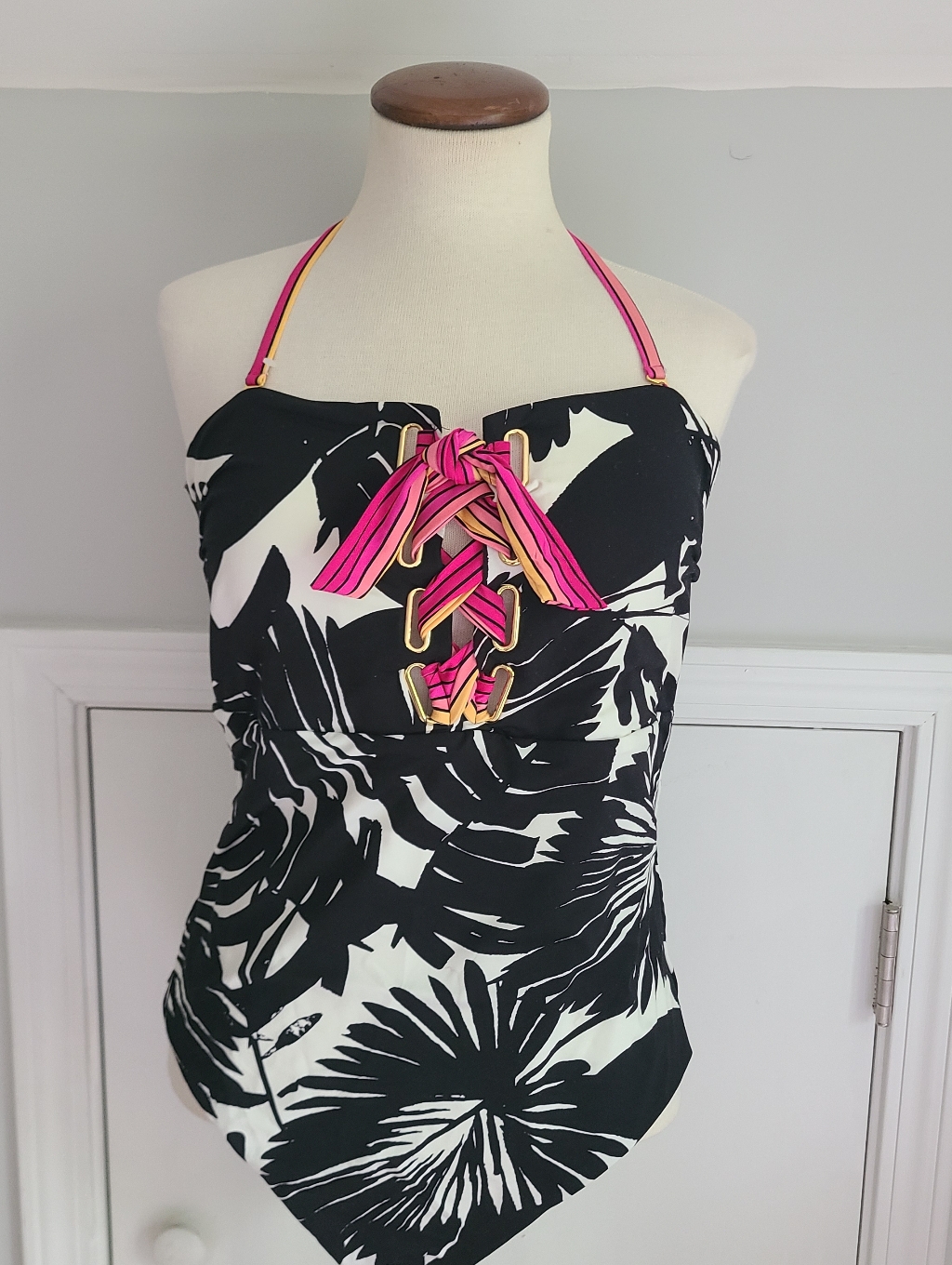 Trina Turk Swimsuit Size 14 Lennox Lace-Up Bandeau One-Piece Resort Summer Swim